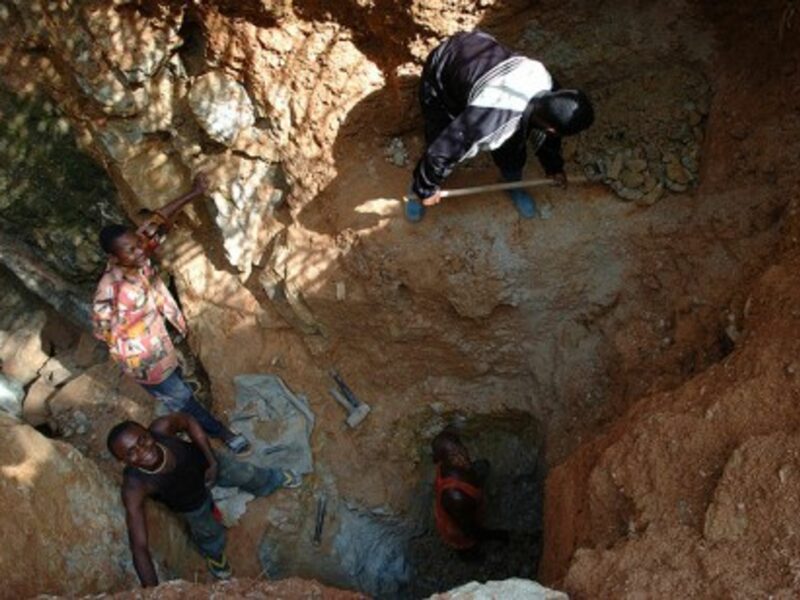 Mining in Kailo (Julien Harneis)