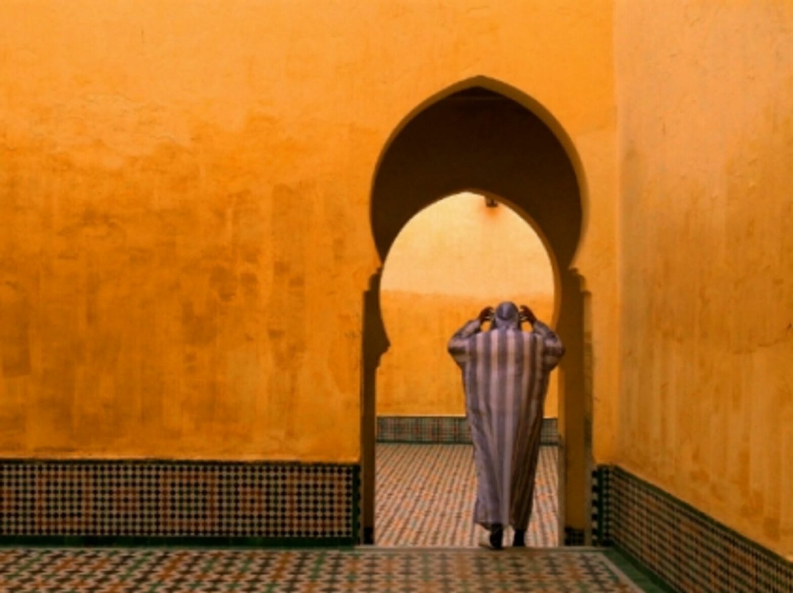 Moroccan imam at the Shrine of Moulay Ismail