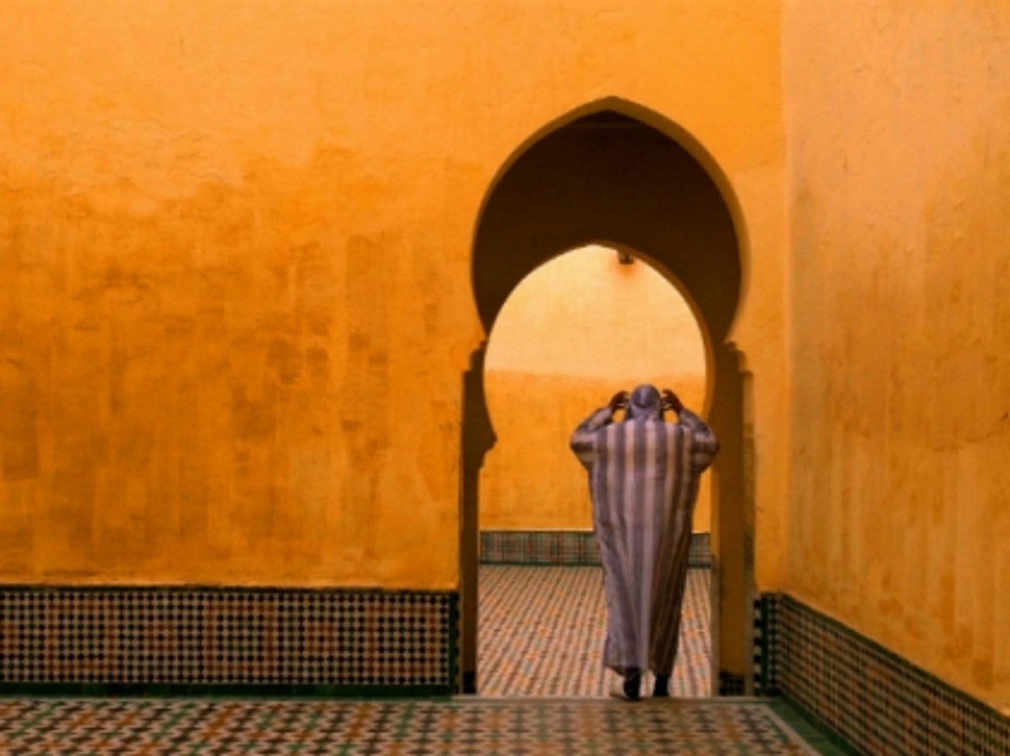 Moroccan imam at the Shrine of Moulay Ismail