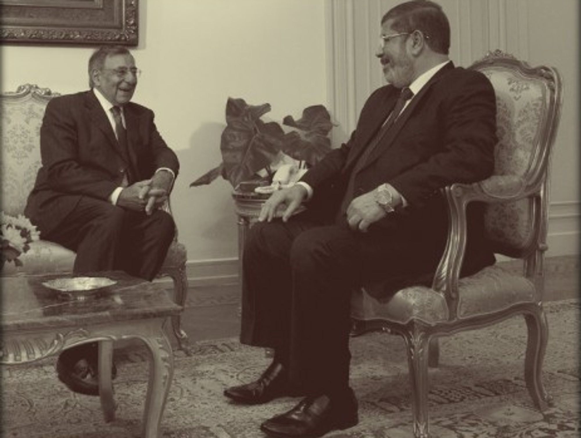 Morsi with US Defense Secretary Leon Panetta