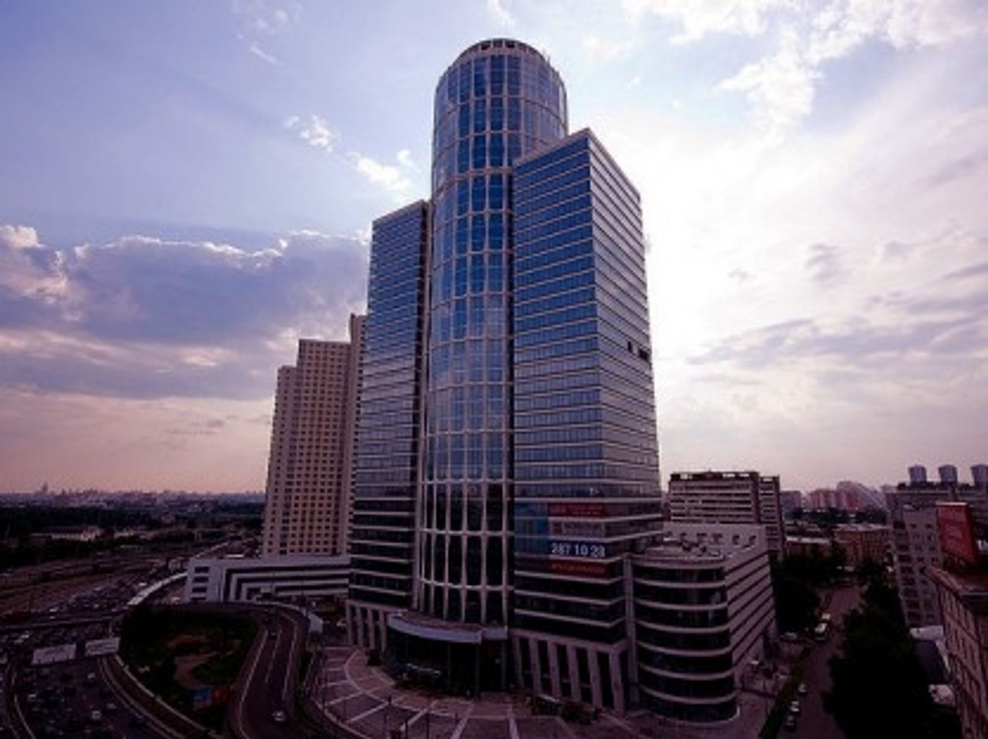 Moscow's 40-story Nordstar Tower (**RS**2009)