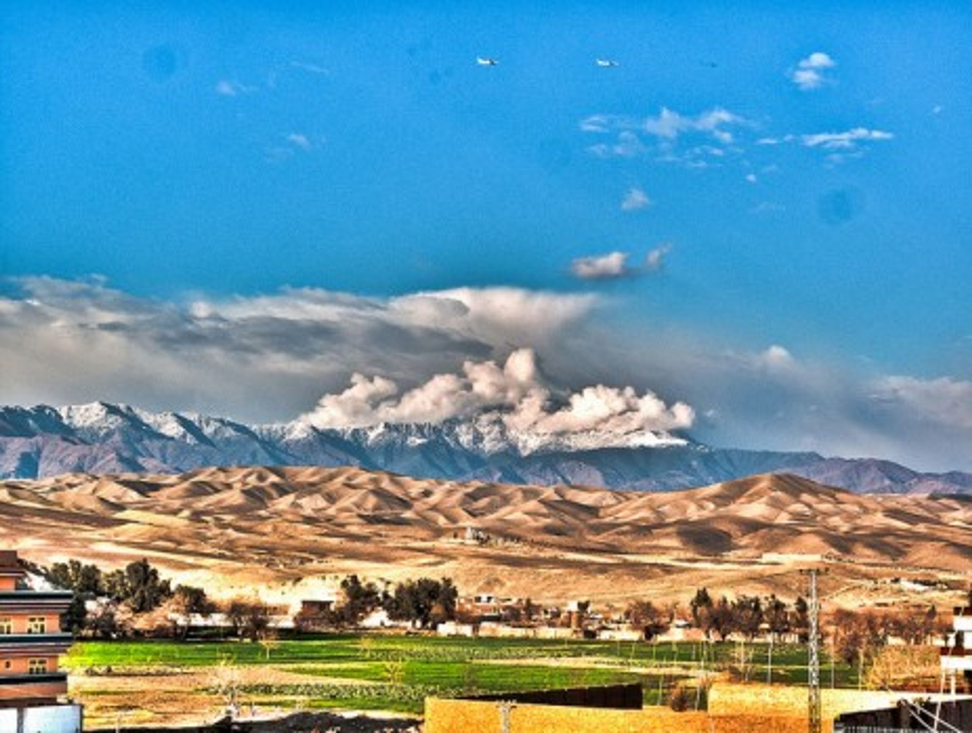 Mountains near Jalalabad in Afghanistan (peretzp)