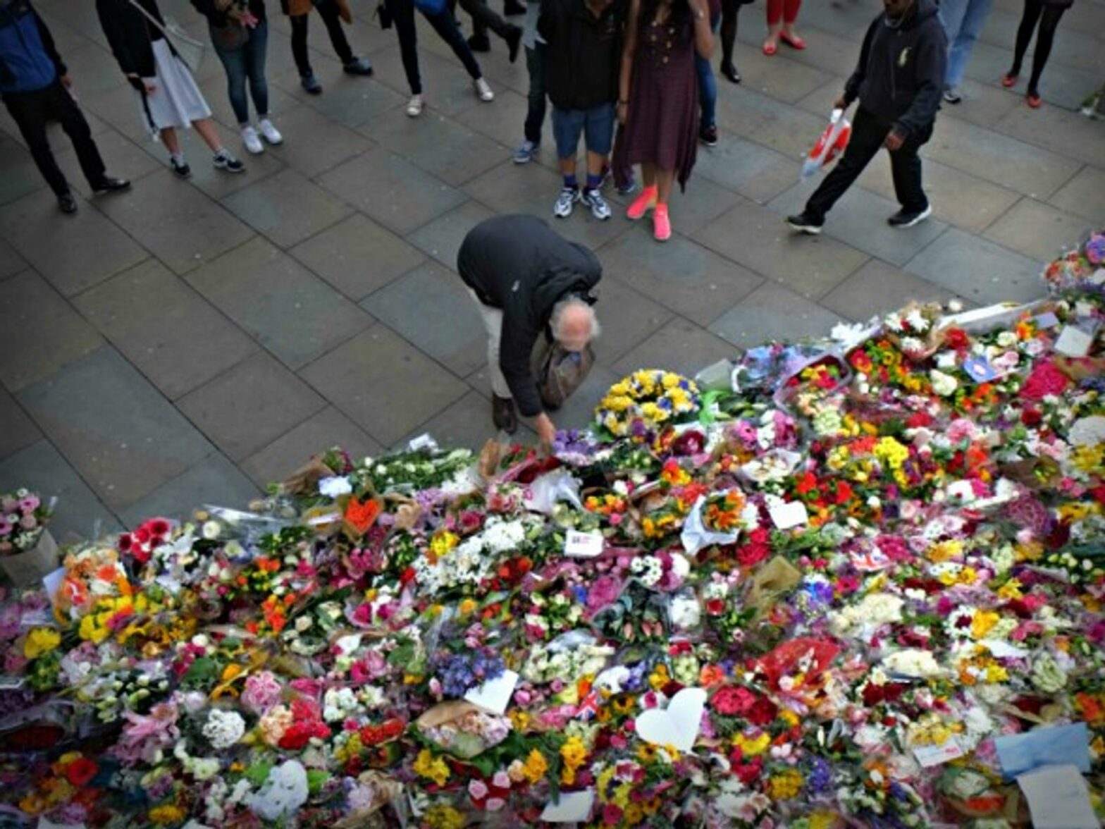 Mourning at London Bridge