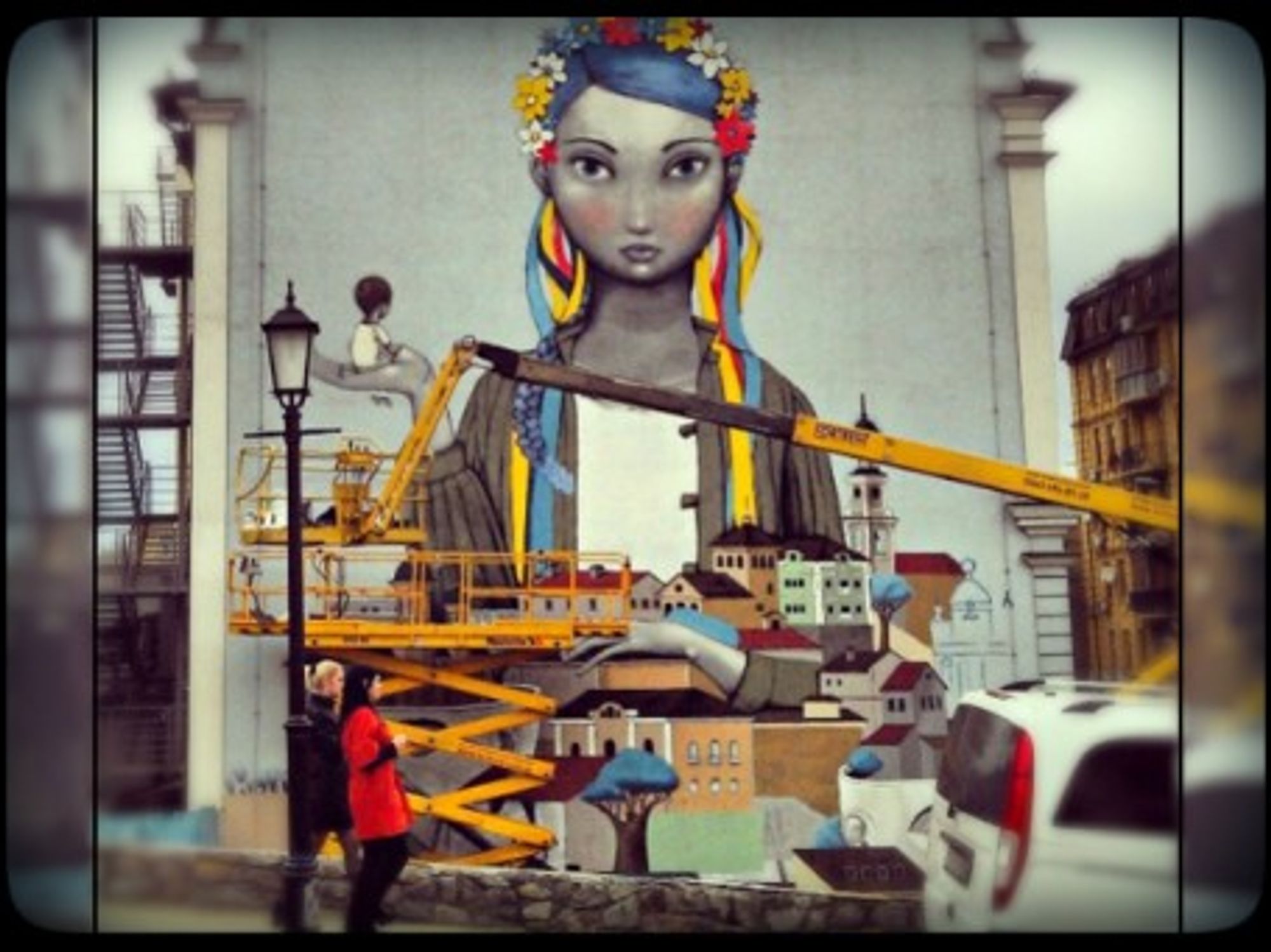 Mural on a building at Andriyivskyy Descent in Kiev