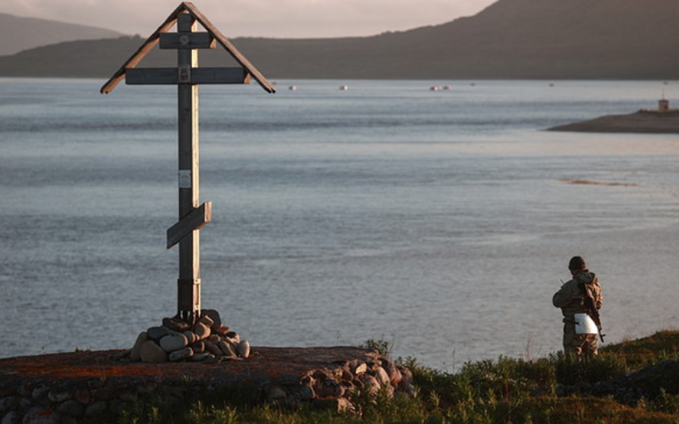 Murmansk Region, Rusia, July 2022. A member of the Arctic cleanup expedition, on Kildin Island.