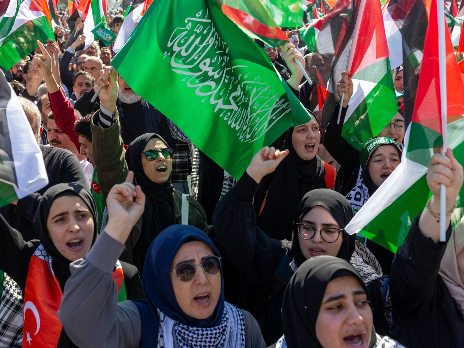 Muslims gathered in Beyazit Square under the organization of the Human Rights and Freedoms Humanitarian Relief Foundation to protest against the conflicts between Israel and Palestine.