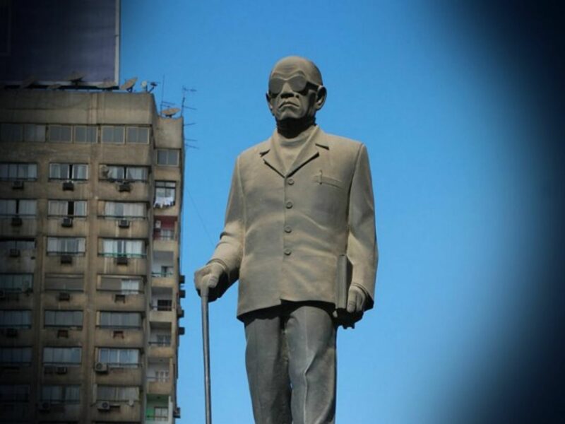 Naguib Mahfouz statue in Cairo