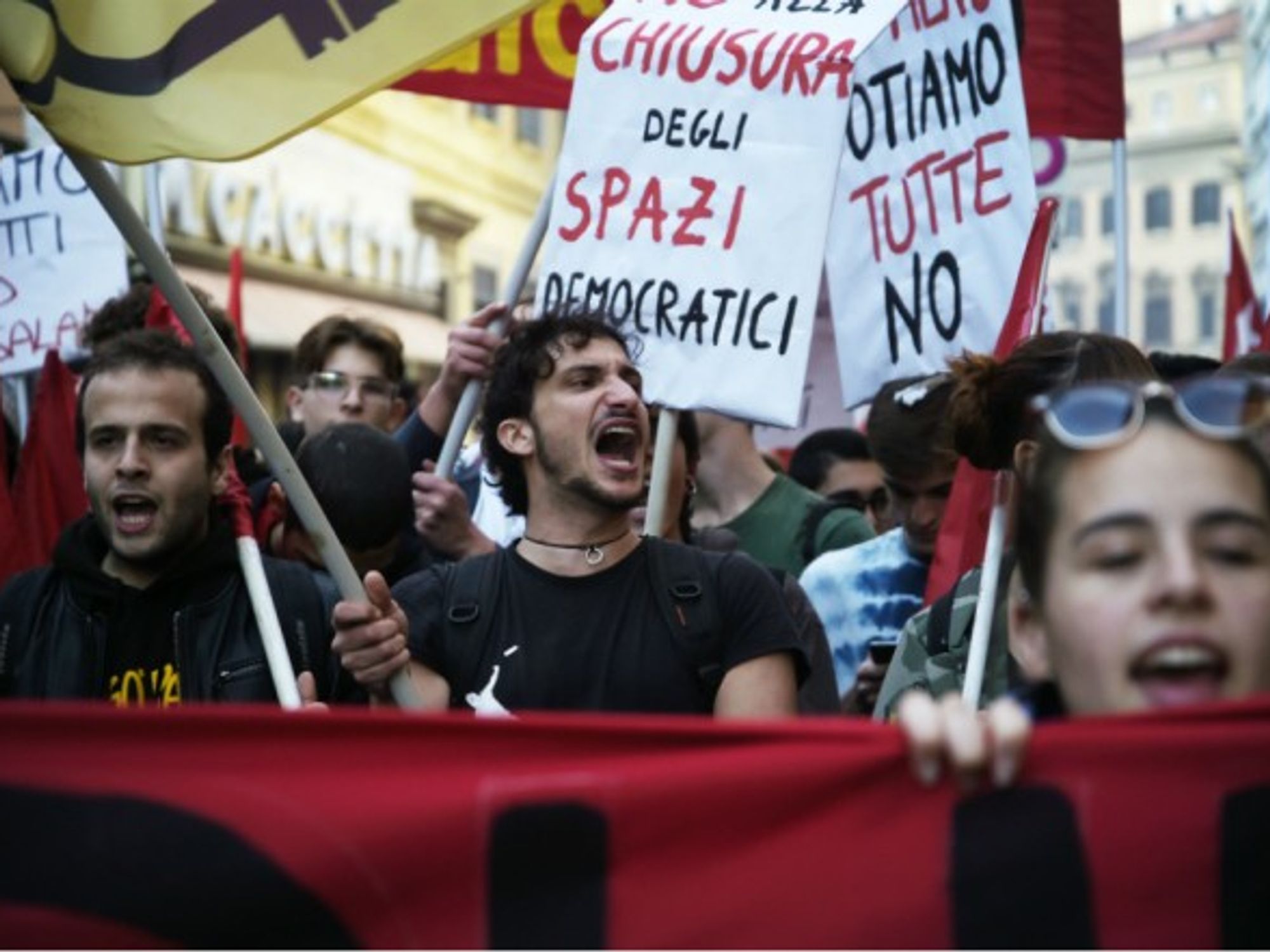 'No' supporters protesting in Rome on Nov. 27