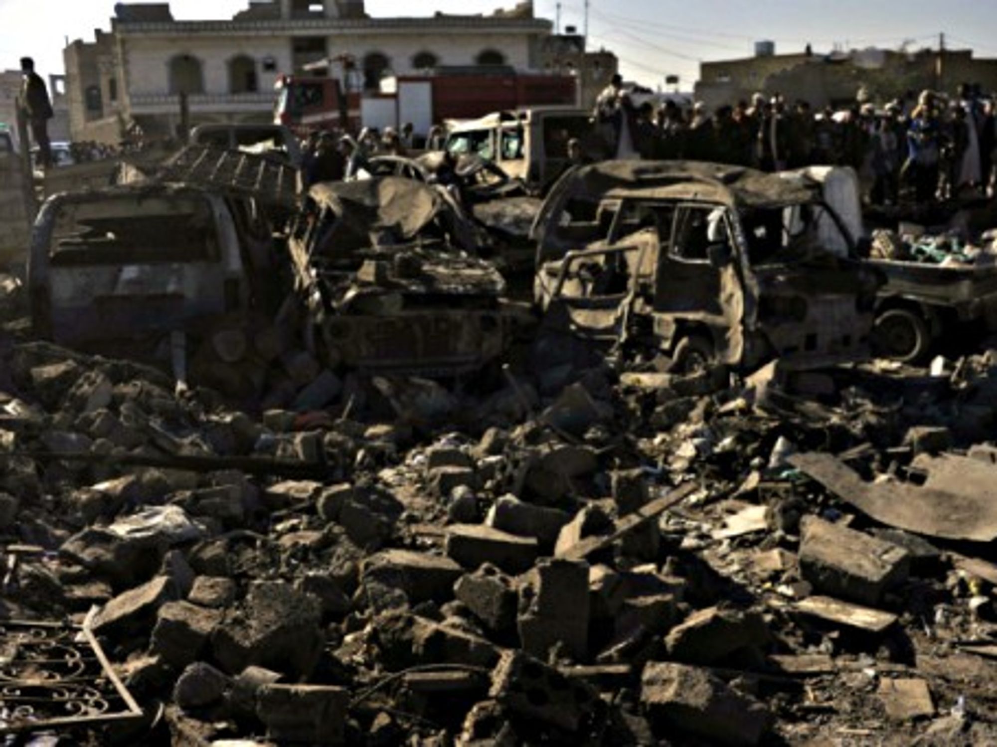 Nuclear Deal Deadline, ISIS In Africa, Eiffel Tower's Birthday