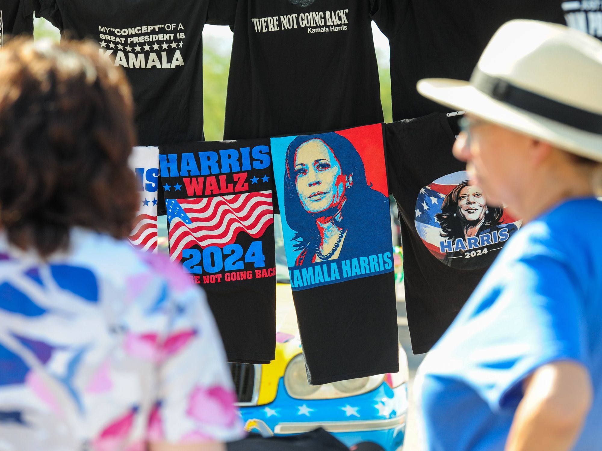 Arizona Postcard: A Foreign Reporter Finds The Voter Profile That Would Win It For Harris