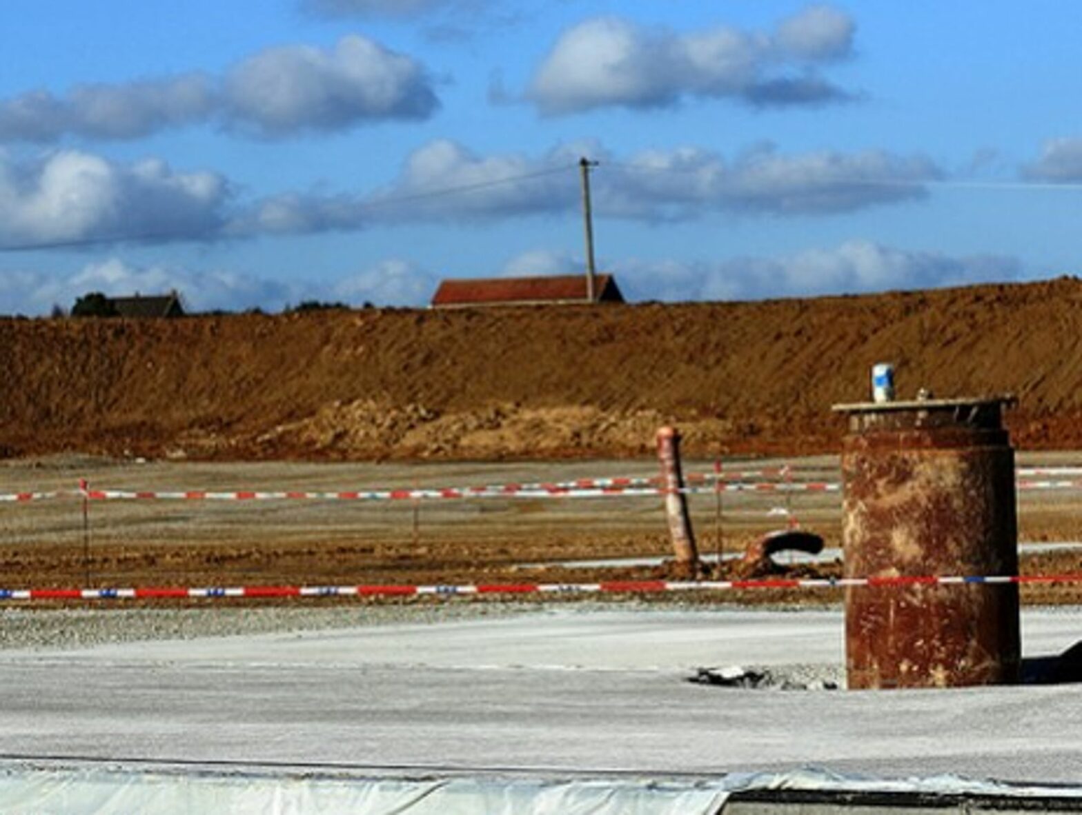 Oil exploration east of Paris (s.letur)