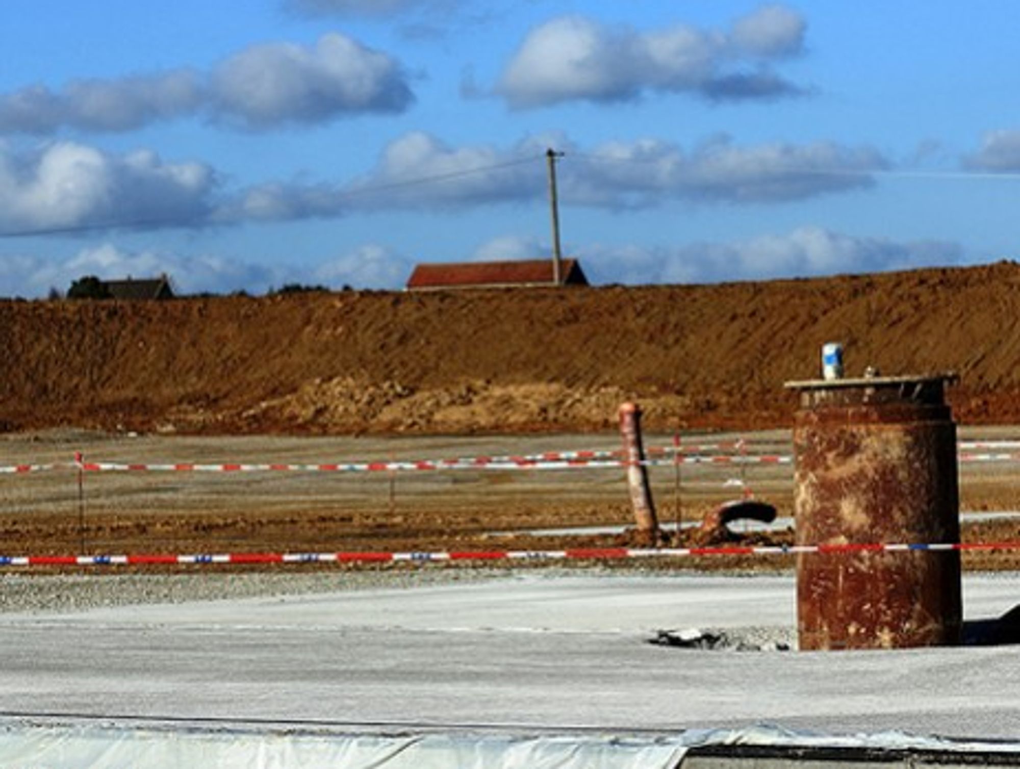 Oil exploration east of Paris (s.letur)