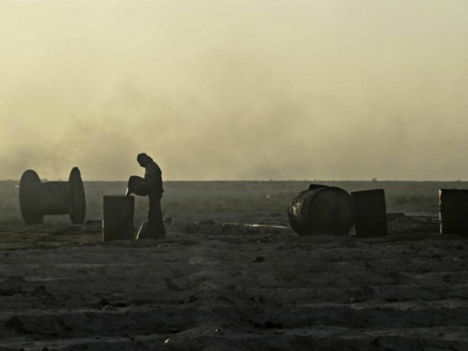 Oil field in Deir ez-Zor, Syria