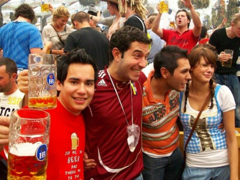 Oktoberfest revelers (uLe @ Dortmund)
