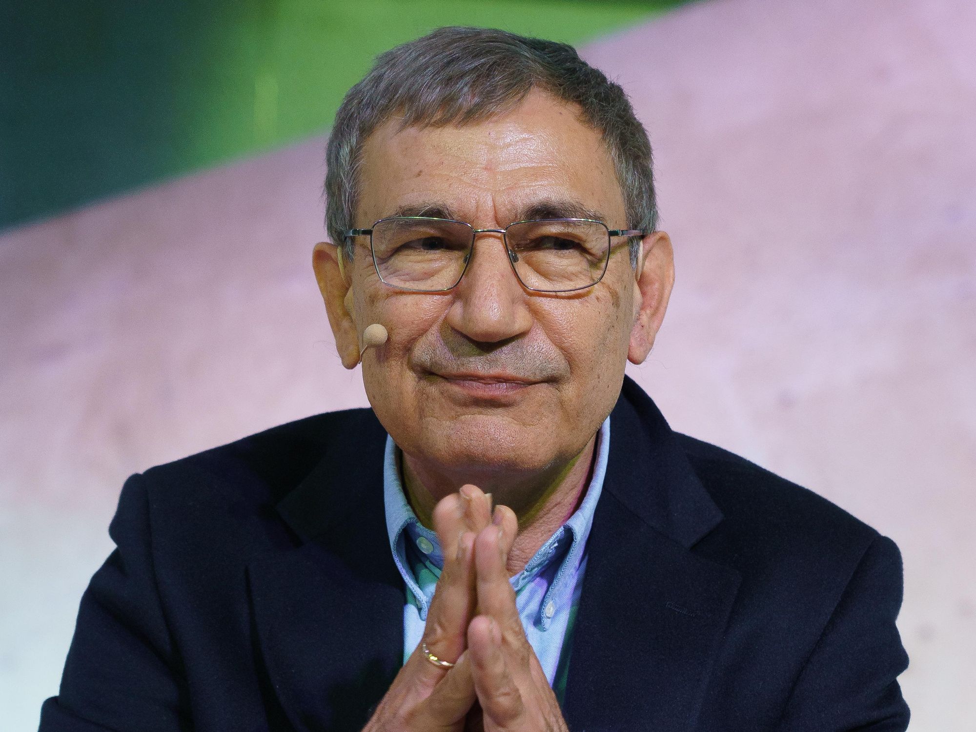 Orhan Pamuk at an event.