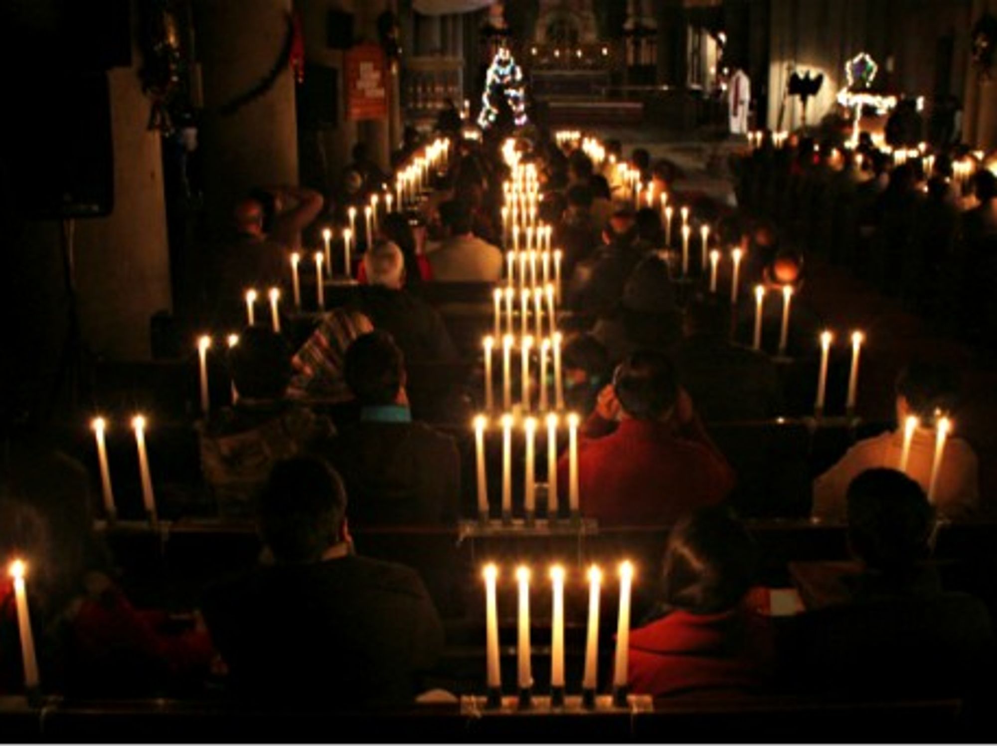 Pakistani Christians in Lahore praying for the victims of the Peshawar school massacre.