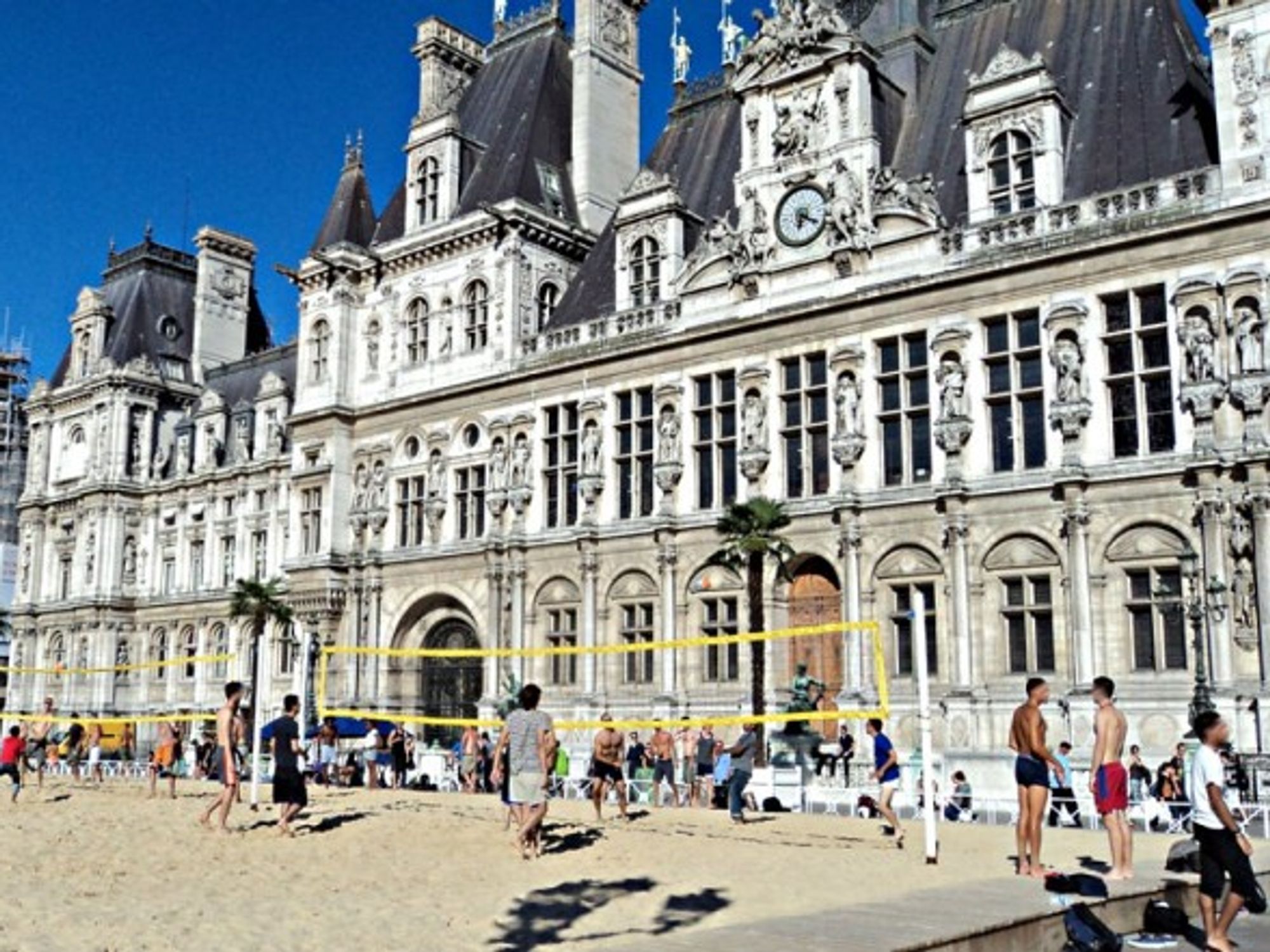 Paris City Hall, beach style
