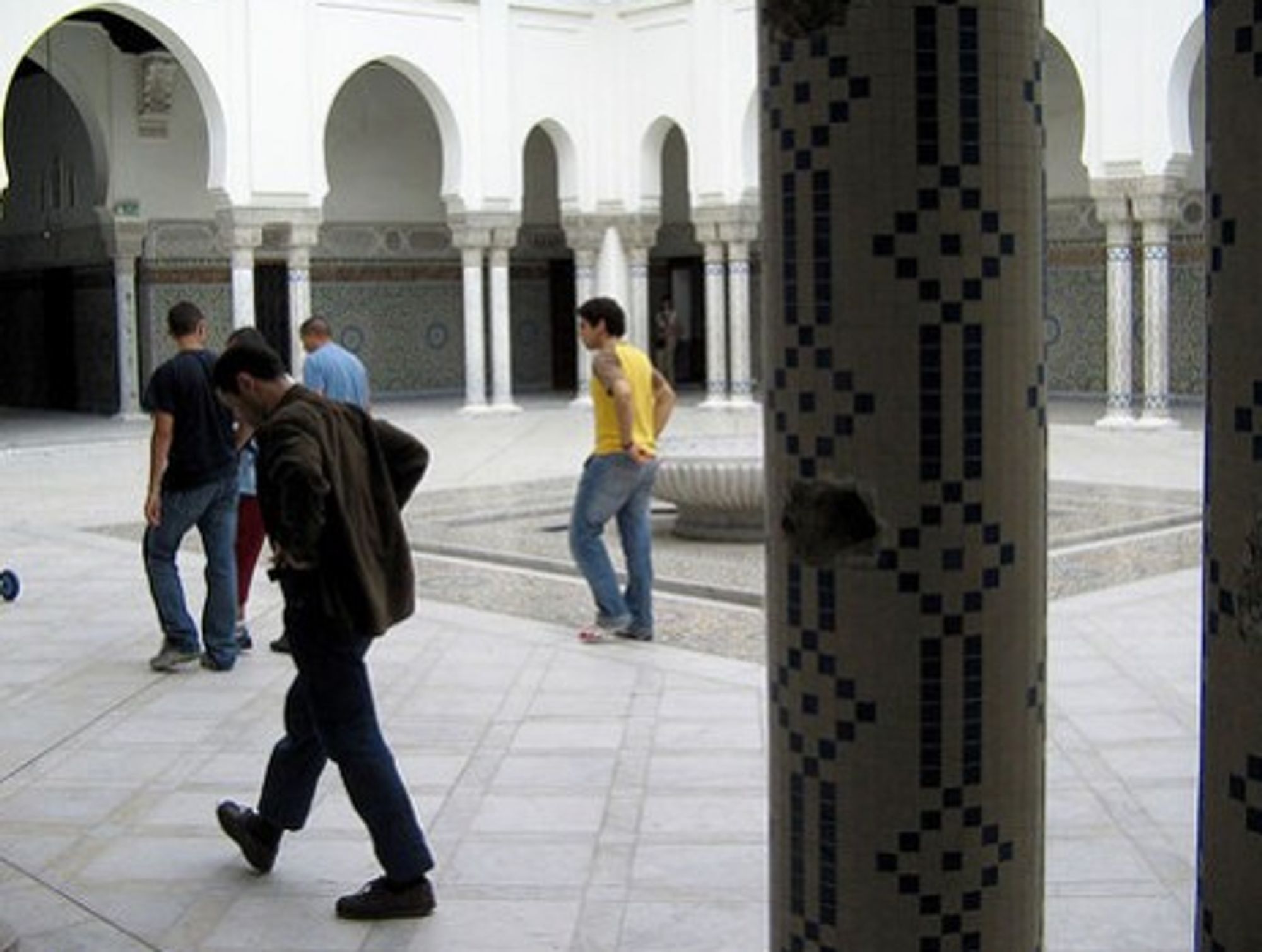 Paris mosque (JohnCohen)