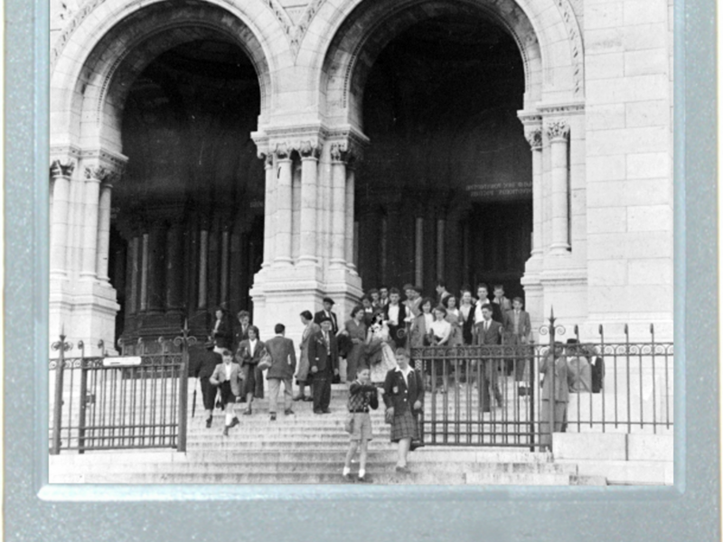 Parisian Visitors And Natives