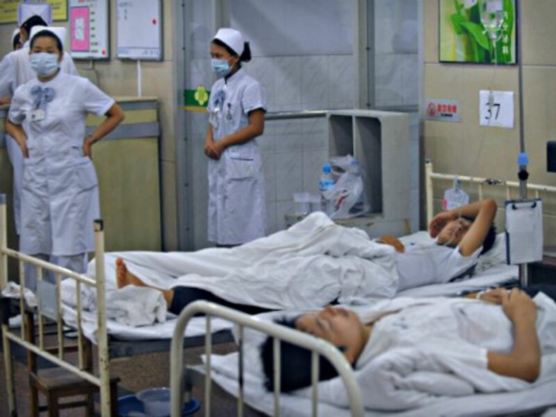 Patients and medical staff at a Zhenghzou hospital