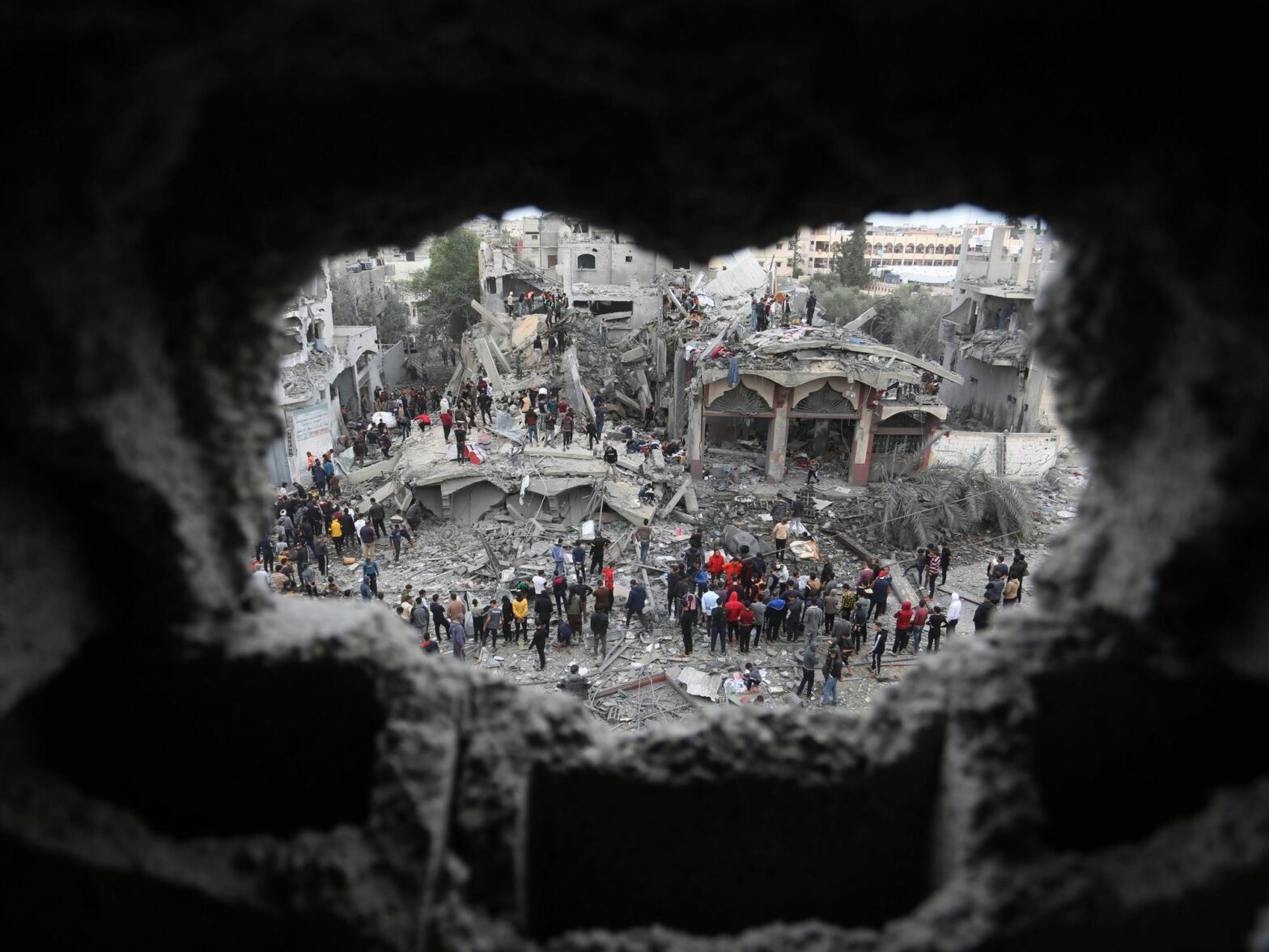 Hamas v. Netanyahu: Who Has More To Gain From Hostages-For-Prisoners Deal