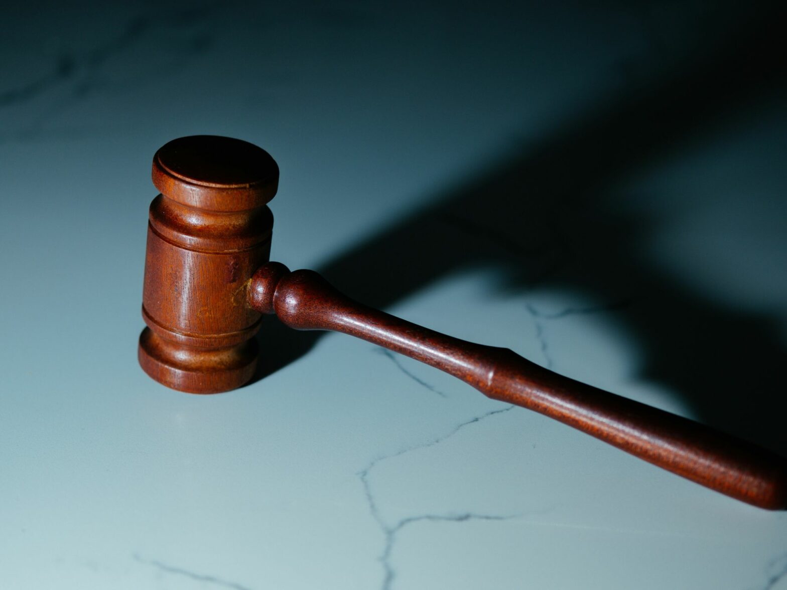 Personal Injury Case: When To Settle vs. When To Go To Trial