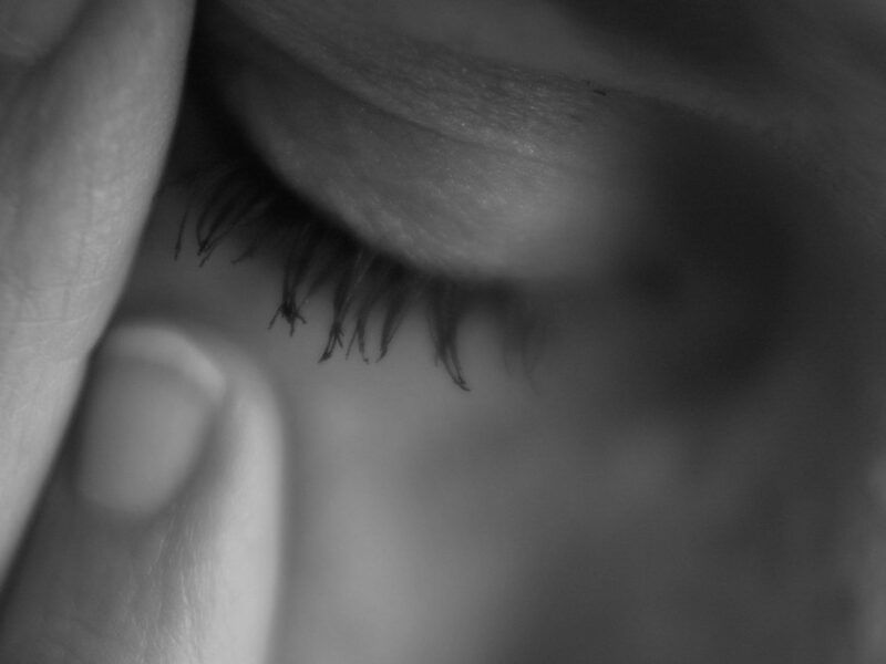 photo closeup of eyelash
