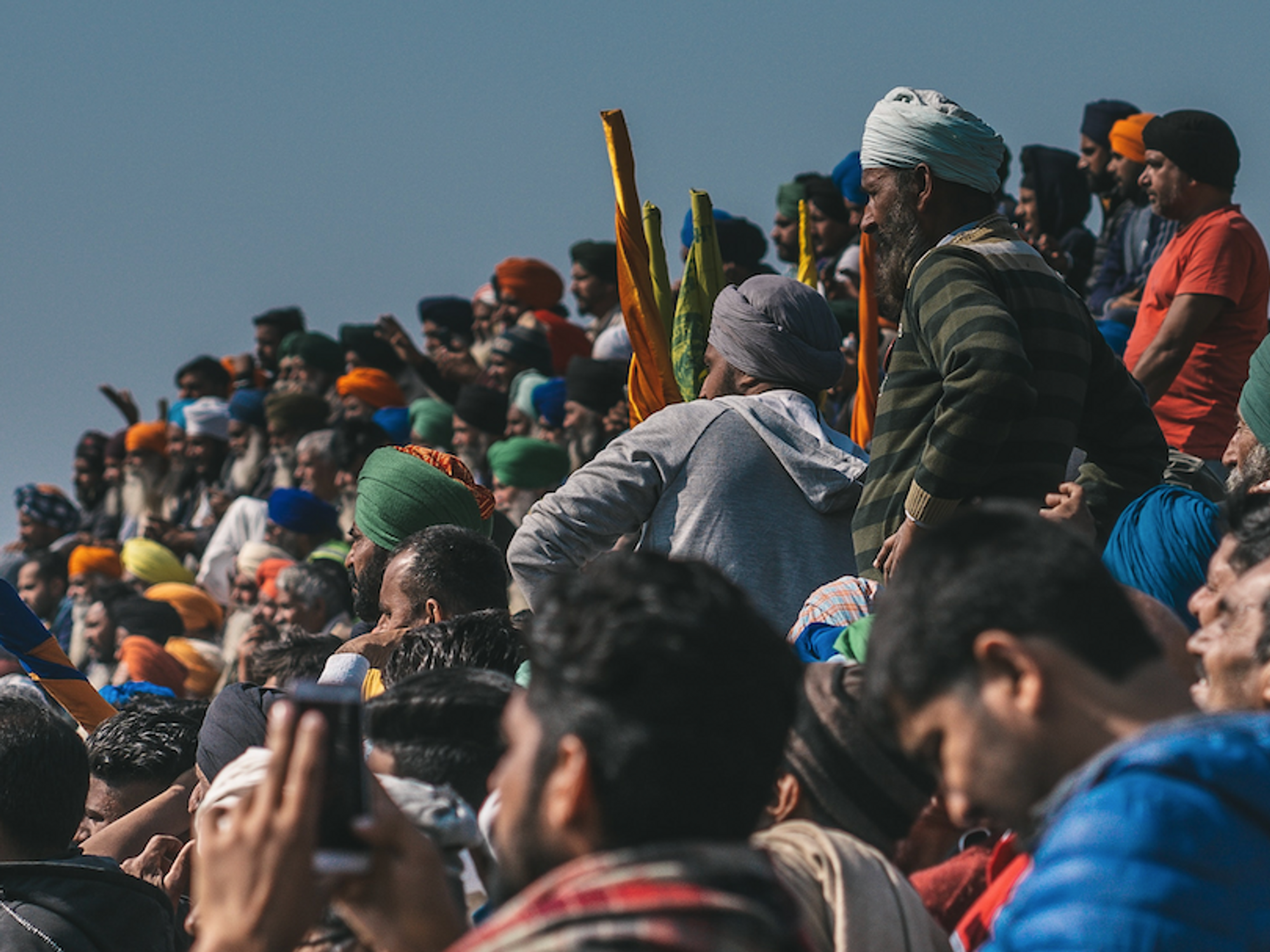 Photo of a cCrowd in New Delhi, India