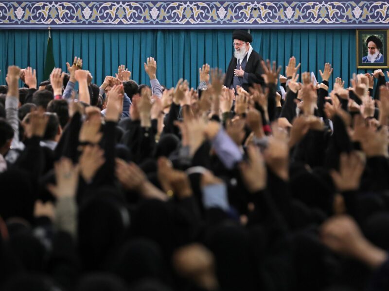 Photo of a crowd applauding Iranian Supreme Leader in Tehran on April 24