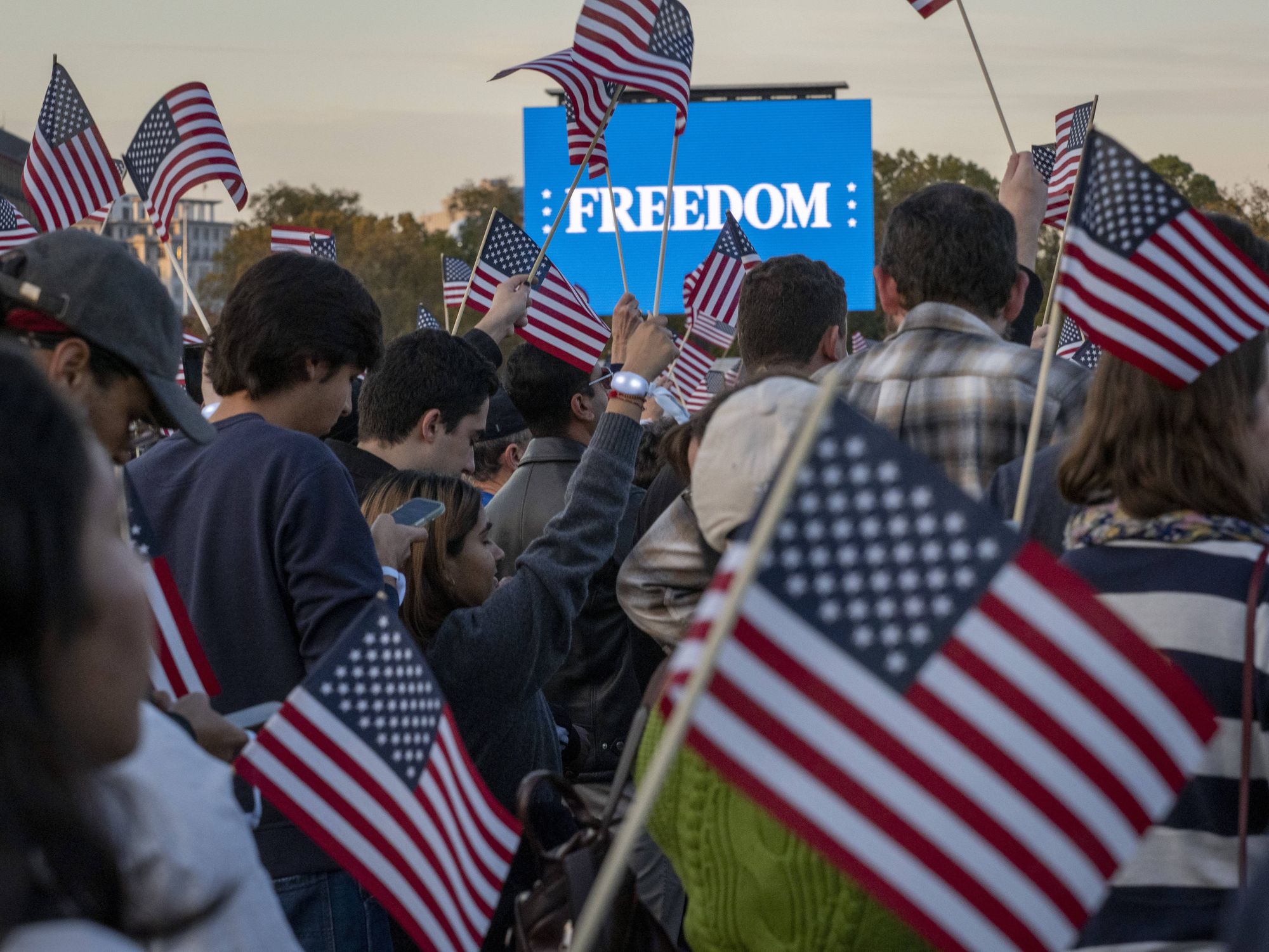 Photo of a crowd gathered to watch the U.S. presidential debate between Kamala Harris and Donald Trump in Washington on Septembre 10, 2024.