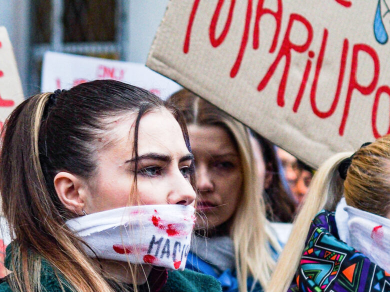 Photo of a protest in support of Mariupol in Warsaw, Poland, on April 21
