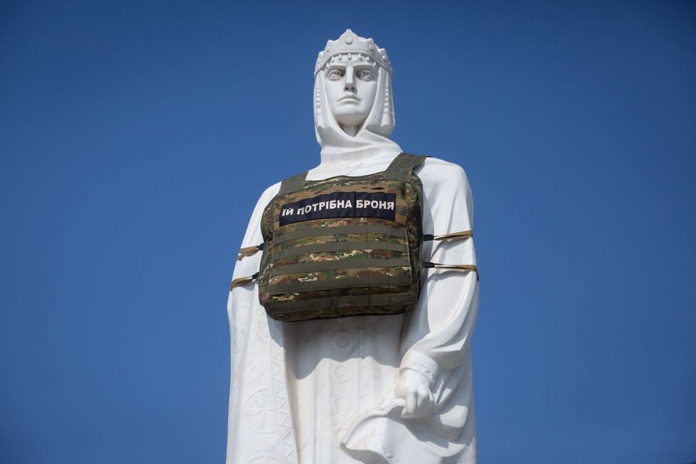 Photo of a statue of Princess Olga wearing a bulletproof vest in Kyiv, Ukraine
