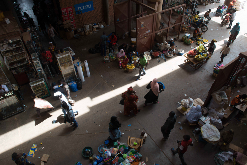 Photo of a street scene in Ouagadougou, Burkina Faso