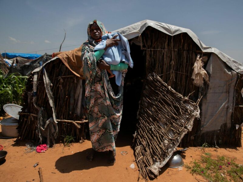 photo of a sudanese refugee and her