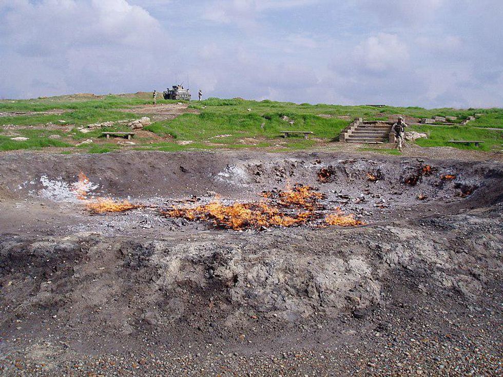 Photo of a tank and soldiers near Baba Gurgur