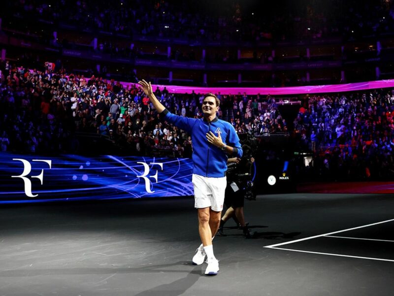 Photo of a tearful Roger Federer after his last career match at the 2022 Laver Cup