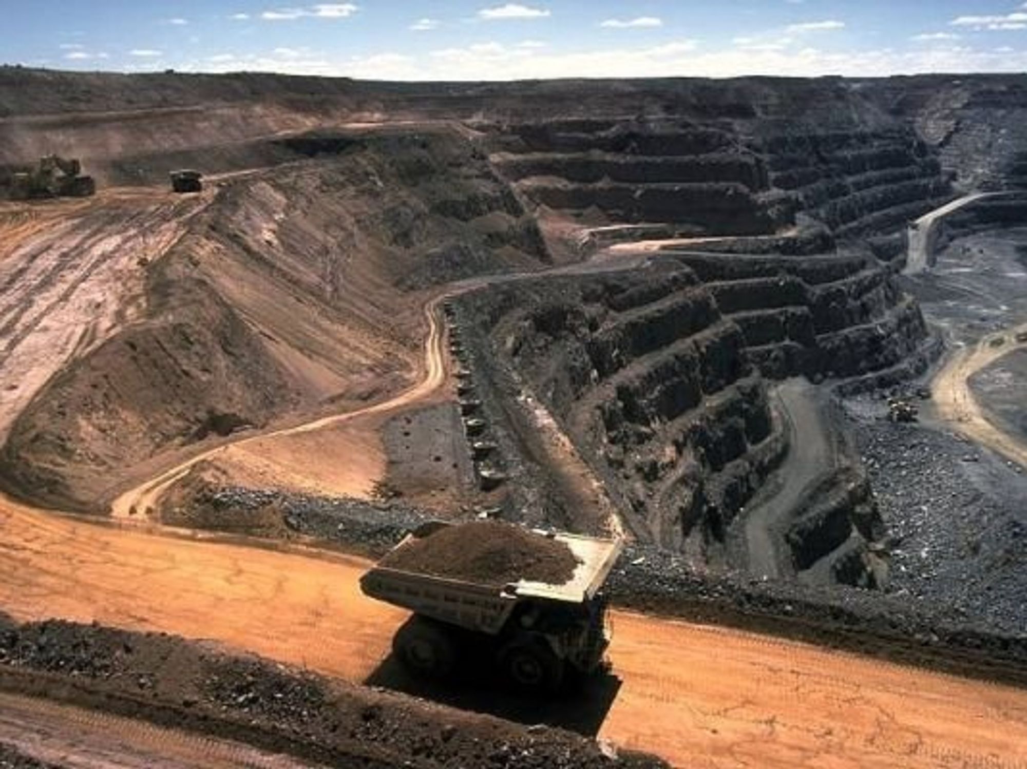 Photo of an open cast mine in Kalgoorlie, Australia.