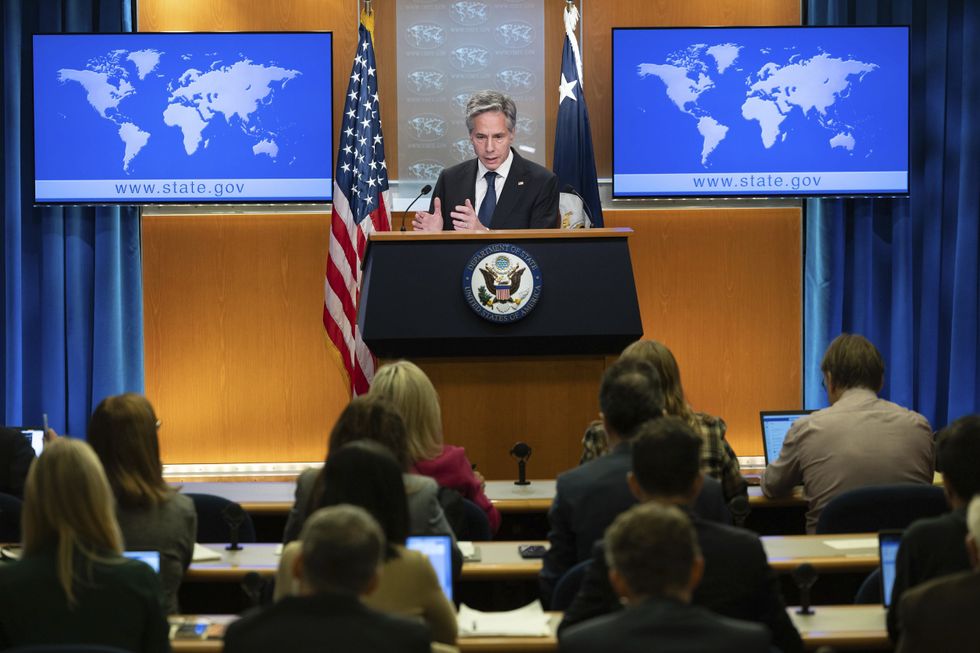 photo of blinken briefing reports in state departmen