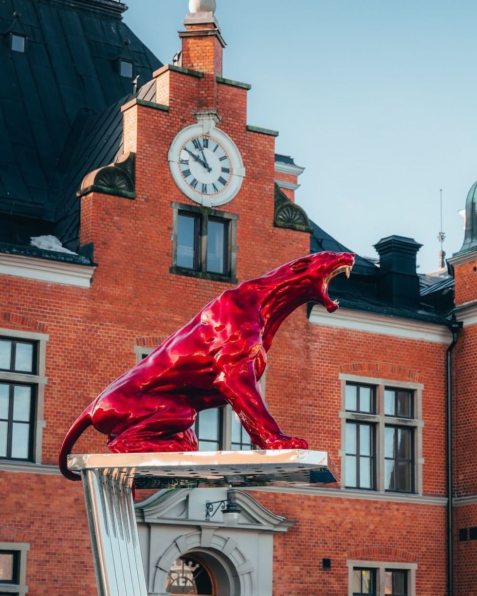 Photo of Camilla Akraka's artwork "Listen" against sexual harassment