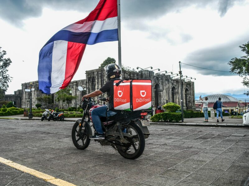 Photo of delivery worker for Didi Food