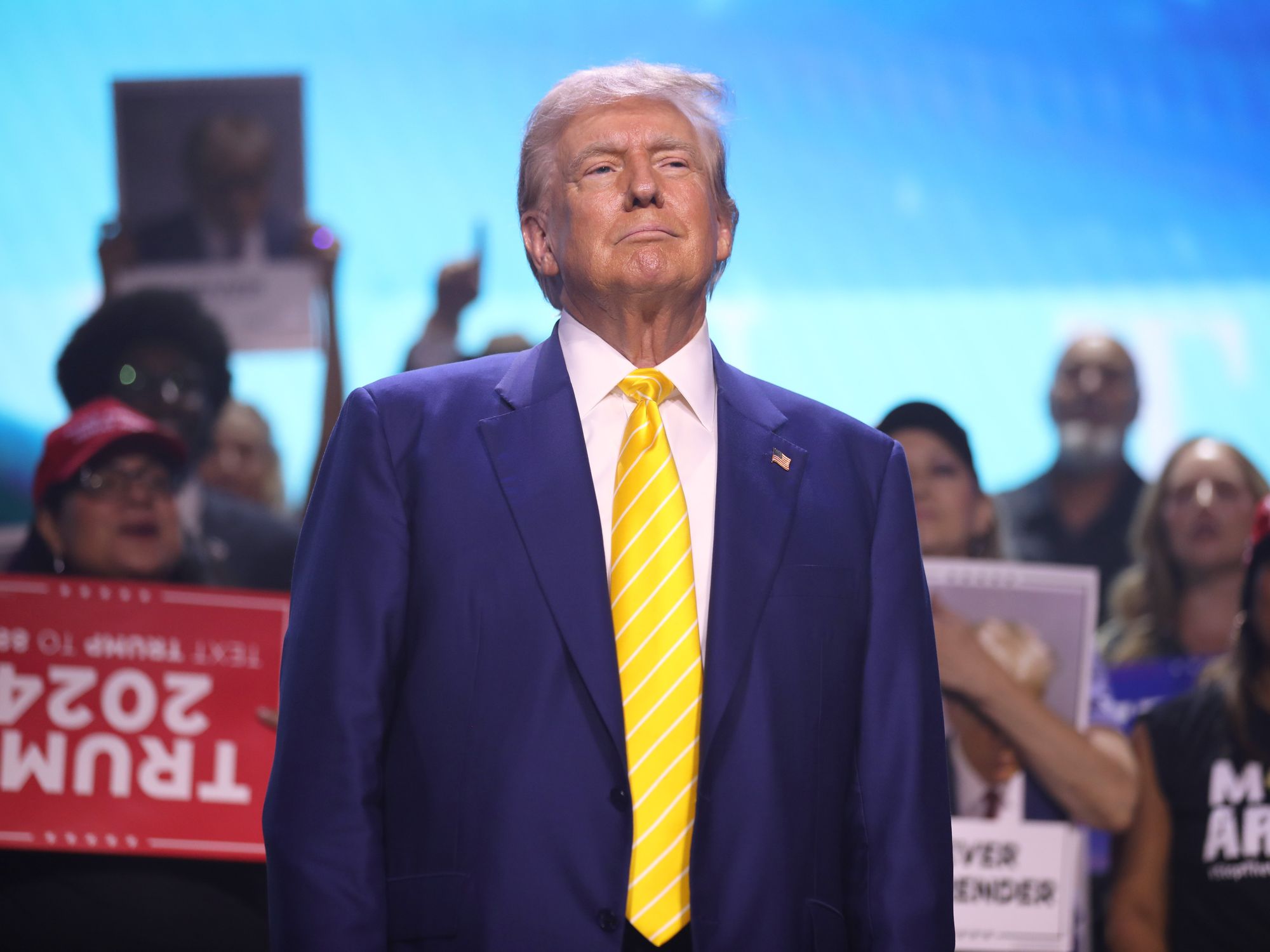 Photo of Donald Trump at a campaign rally in Phoenix, Arizona on June 6