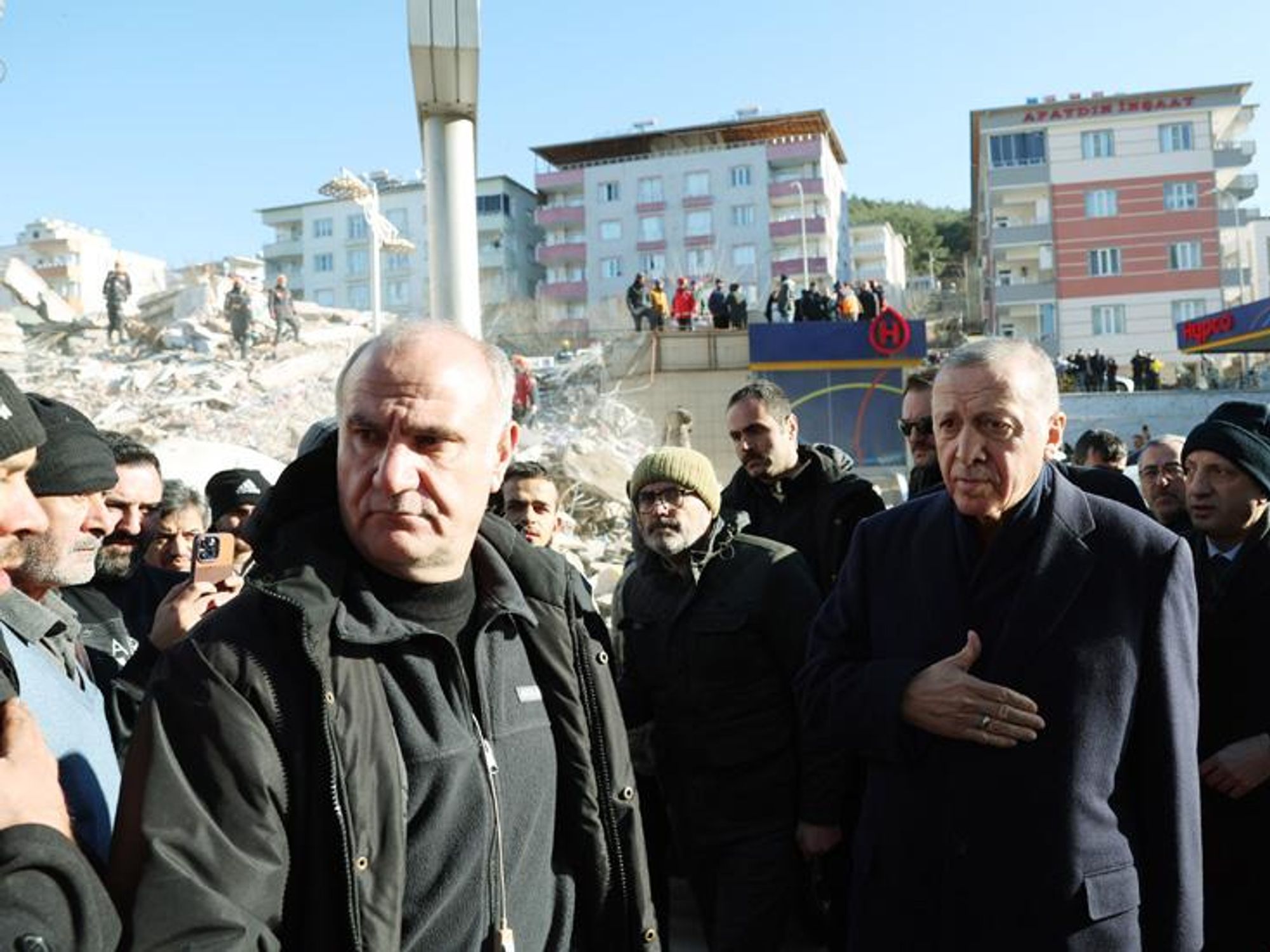 photo of Erdogan at the earthquake site