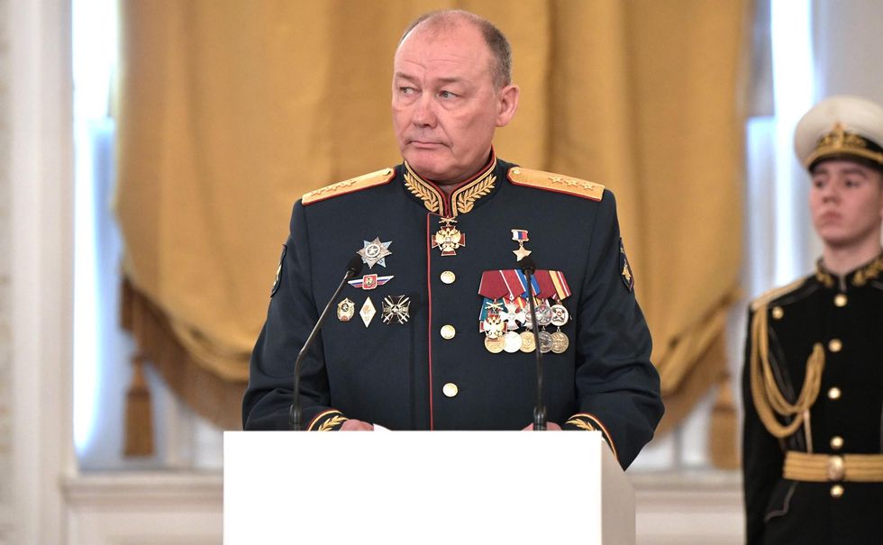 Photo of General Alexander Dvornikov at a pulpit