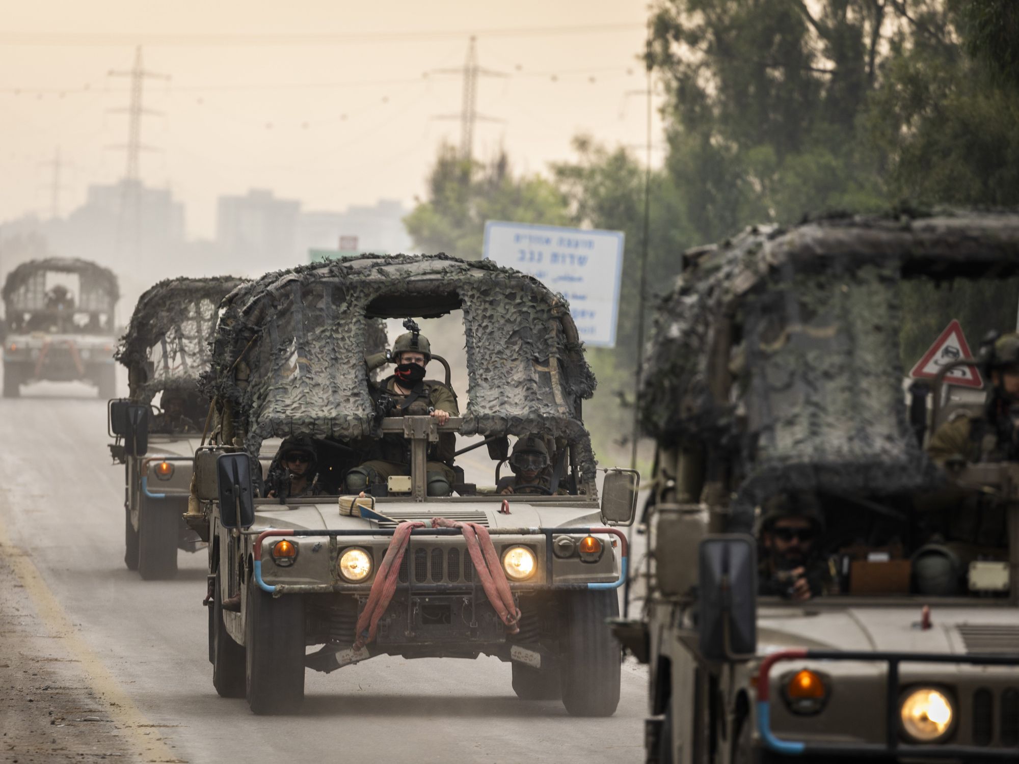 Photo of Israeli forces nearing the Israeli-Gaza border