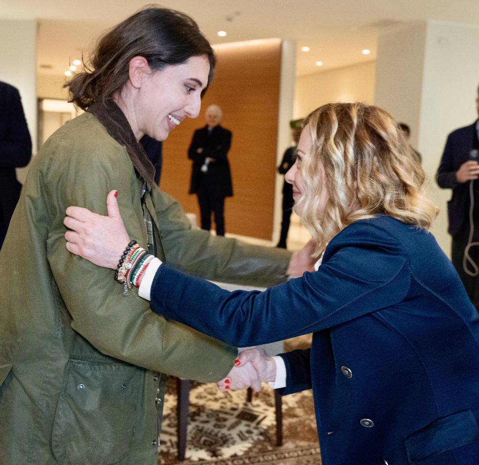 Photo of Italian Prime Minister Giorgia Meloni and Cecilia Sala