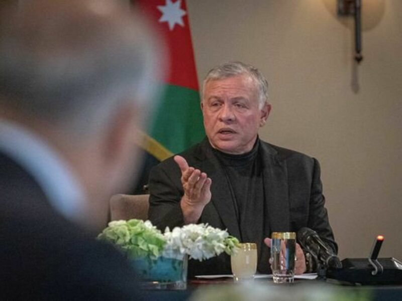 Photo of Jordan King Abdullah II chairing a meeting in a a meeting in Amman, Jordan