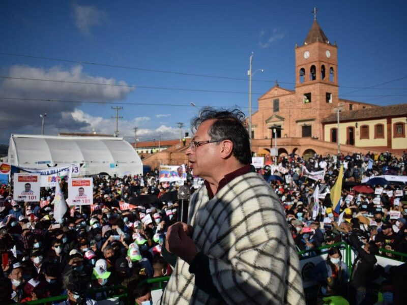 Photo of leading leftist and former Marxist guerrilla, Gustavo Petro talking to a crowd on Feb. 7