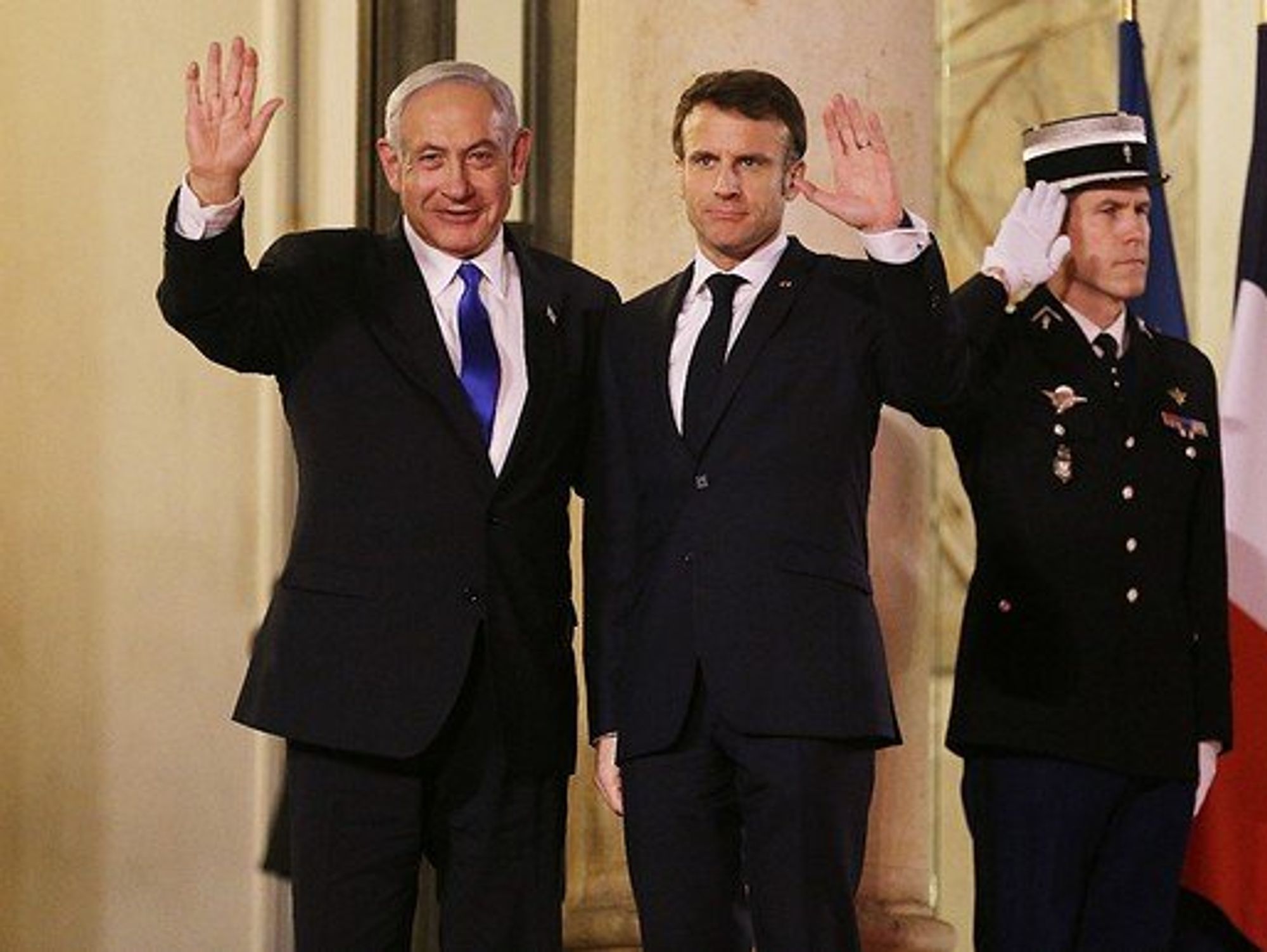 Photo of Macron Meeting With Netanyahu in Paris