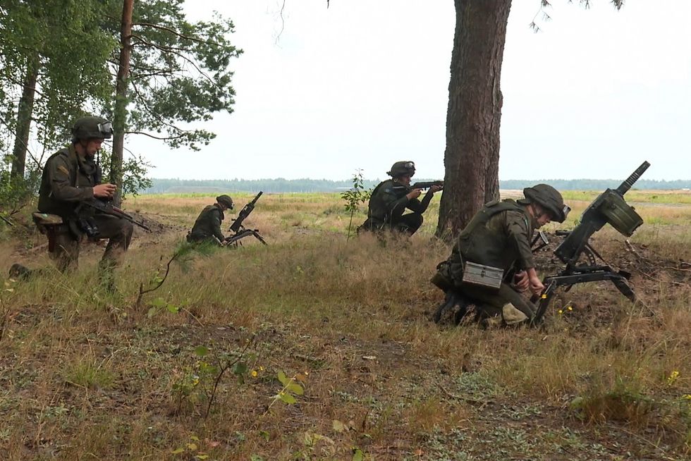Photo of Members of Armed Forces of Belarus training alongside Wagner soldiers