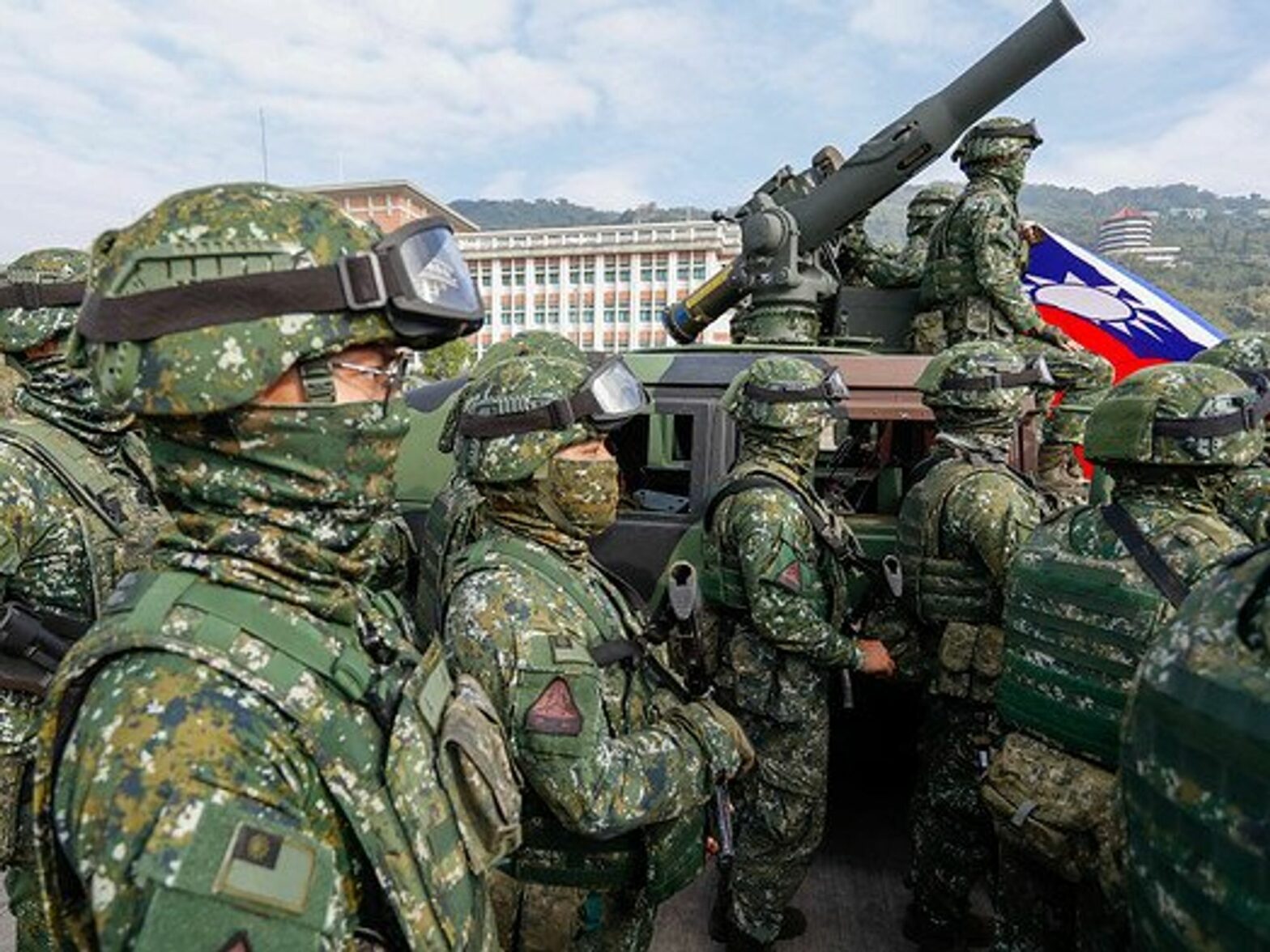 Photo of Military drills in Taiwan amid rising China-U.S. Tensions
